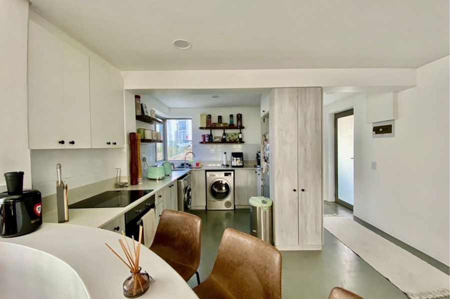 To Let 2 Bedroom Property for Rent in Island View Western Cape